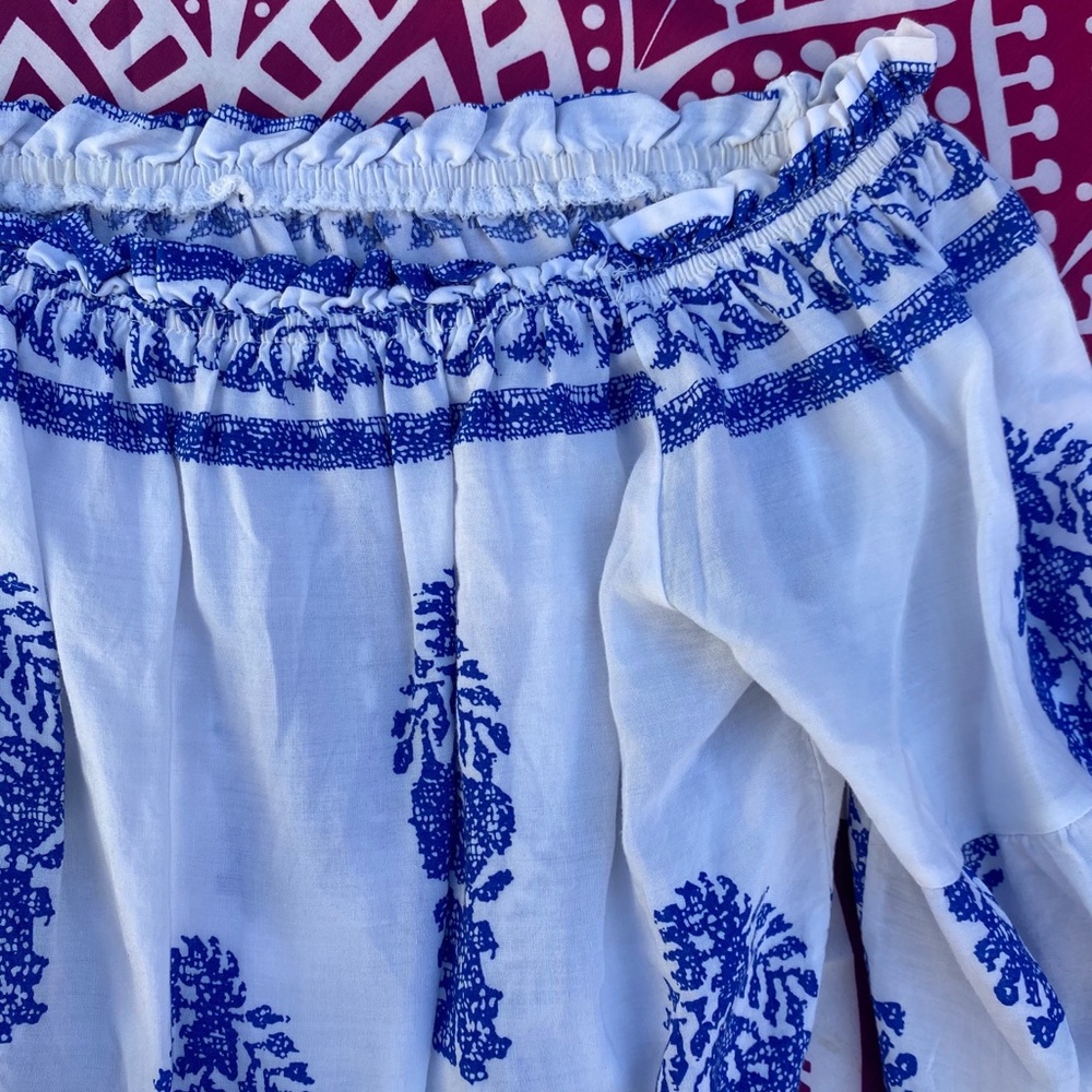 Gorgeous Blue & White Boutique Crop Top - Picture 2 of 5